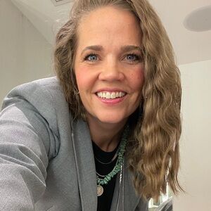 Meet your Posher, Addison